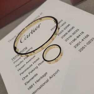 سوار ذهب أبيض أنيق